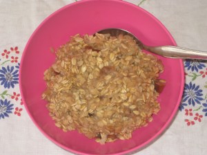 Deliciously Ella Apple and Cinnamon Porridge Bake (2)