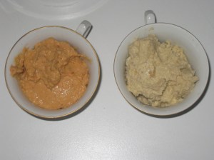 Deliciously Ella Classic Hummus and Roasted Red Pepper Paprika Hummus