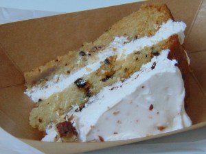 Moment Walnut Cake (2)