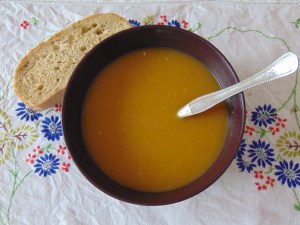 30-minute-vegan-pumpkin-pine-nut-soup