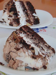 moment-coco-skyscraper-cake-4