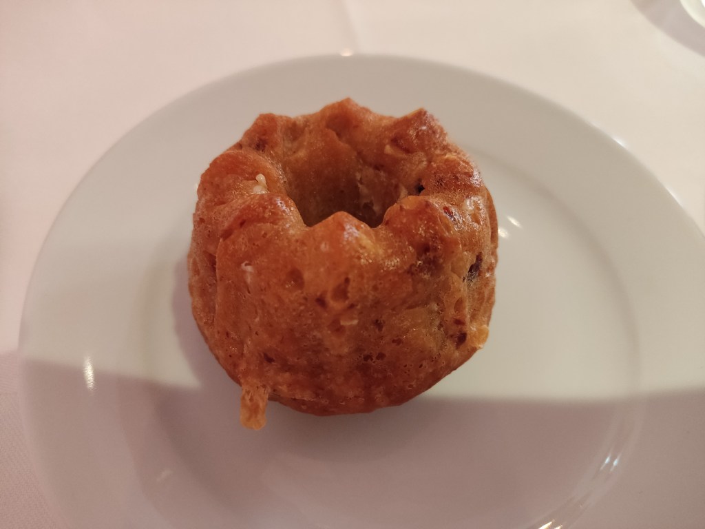 A beautiful looking brioche bun.