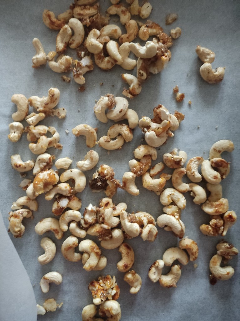 Sweet chilli cashews