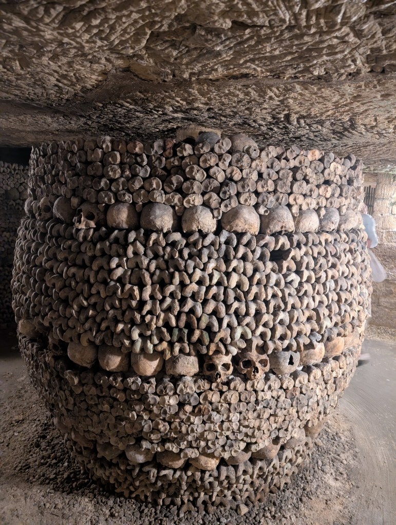 A structure made of bones in the Paris catacombs 